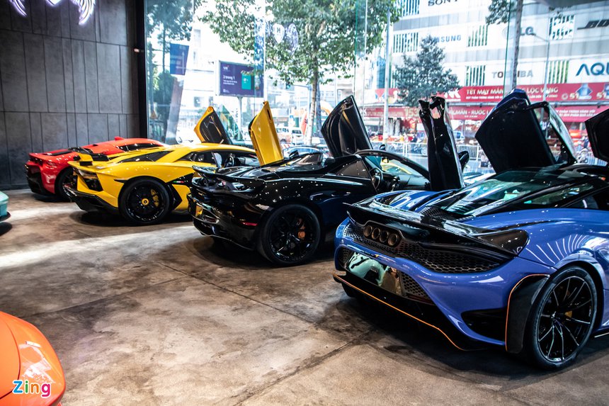 showroom sieu xe sap khai truong anh 10
