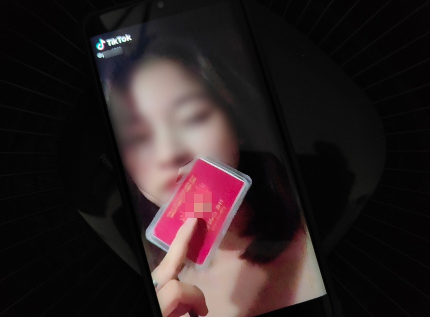 tiktoker khoe the do anh 1