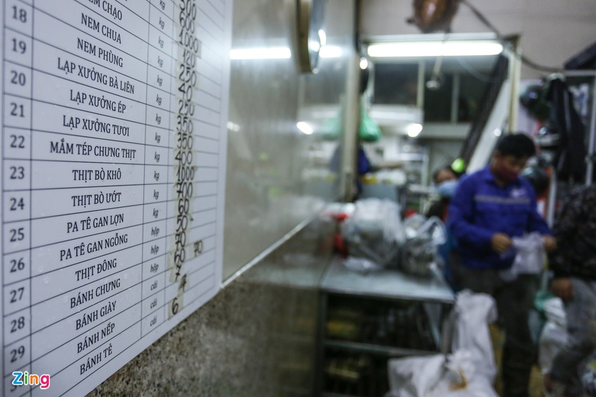 Doi mua xep hang mua gio cha, banh chung anh 5