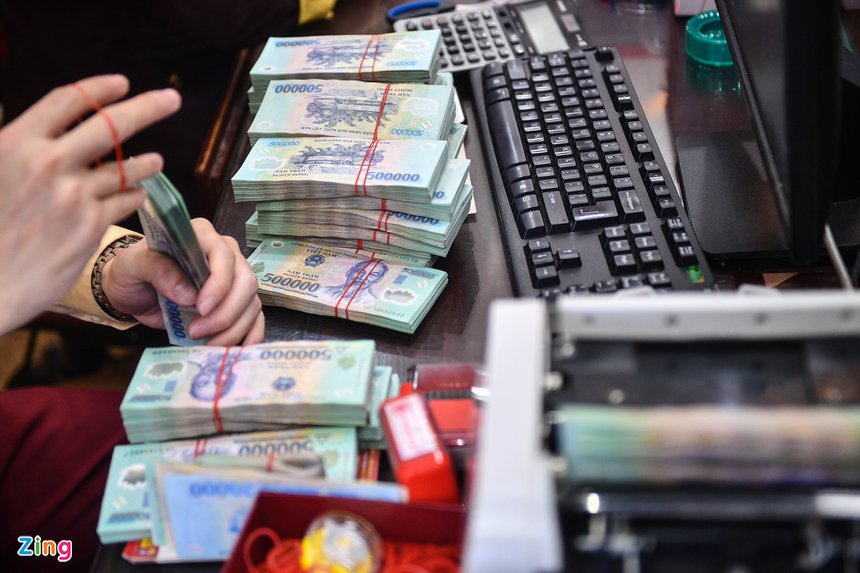 Ban 19 cay vang khi gia vang tang ky luc anh 7