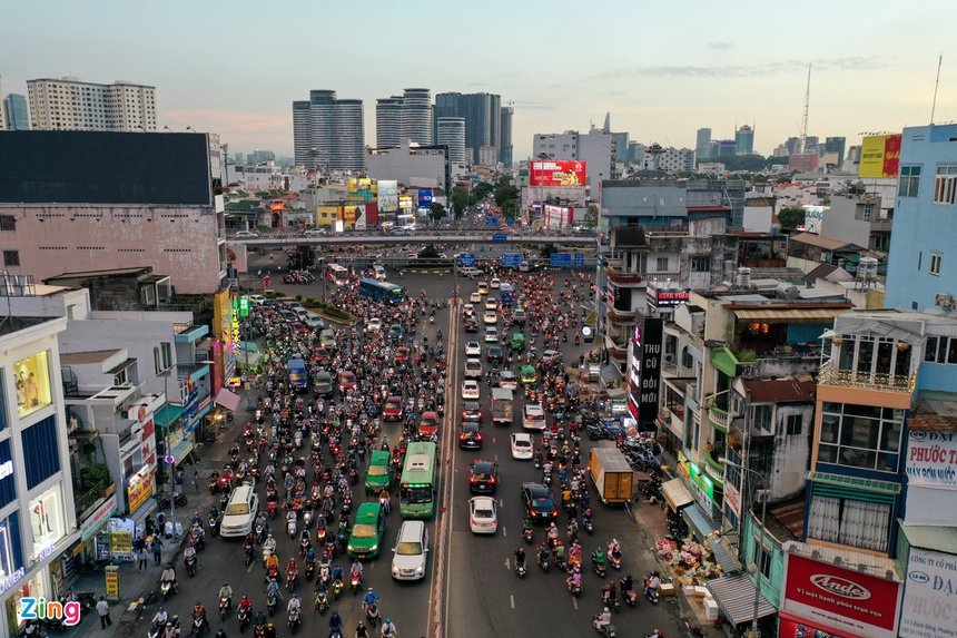 ket xe ngay hoc sinh di hoc anh 1