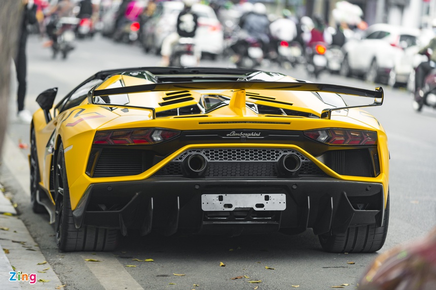 Dan sieu xe nhieu mau sac dao pho Ha Noi anh 11