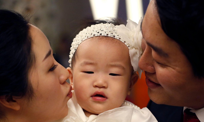 nam gioi Han Quoc nghi lam cham con anh 2