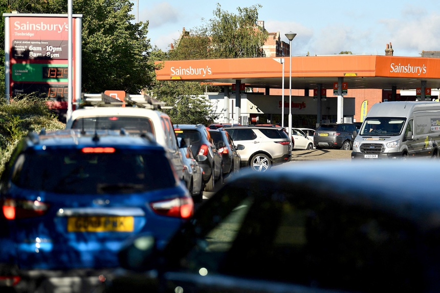 khung hoang nhien lieu anh anh 1