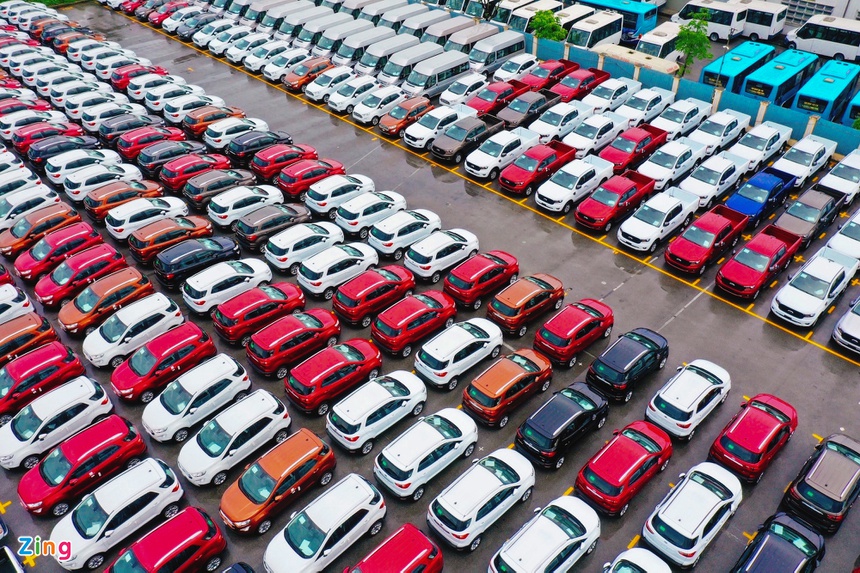 oto xep xo khap thanh pho anh 6