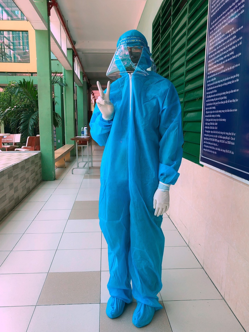 Doi tre o TP.HCM yeu nhau nho cung di tinh nguyen chong dich anh 3