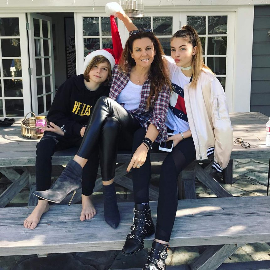 Co be dep nhat the gioi sau 16 nam noi tieng anh 2