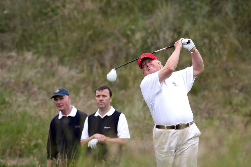 nguoi giau choi golf anh 1