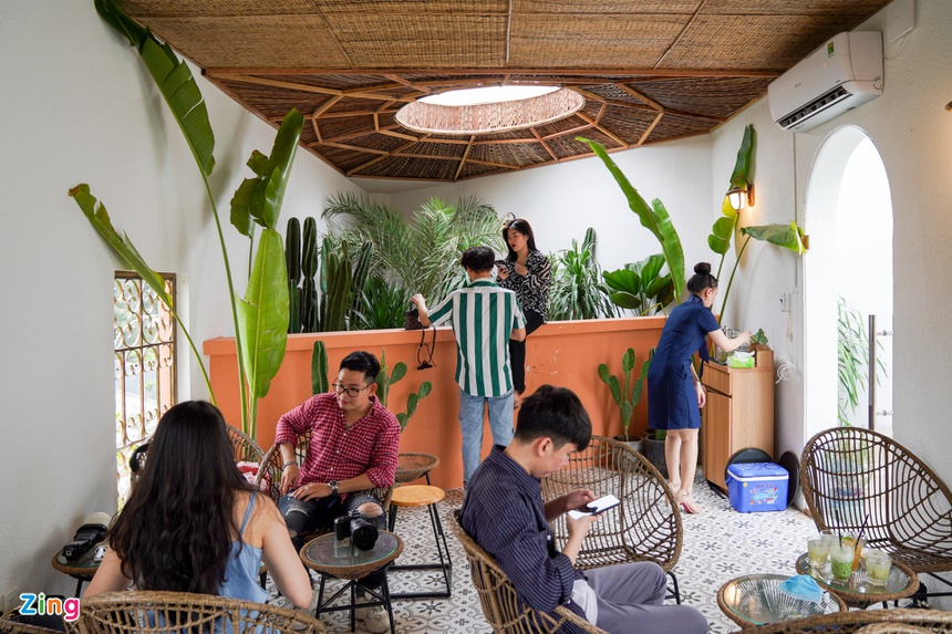 quan ca phe thu phi chup hinh anh 2