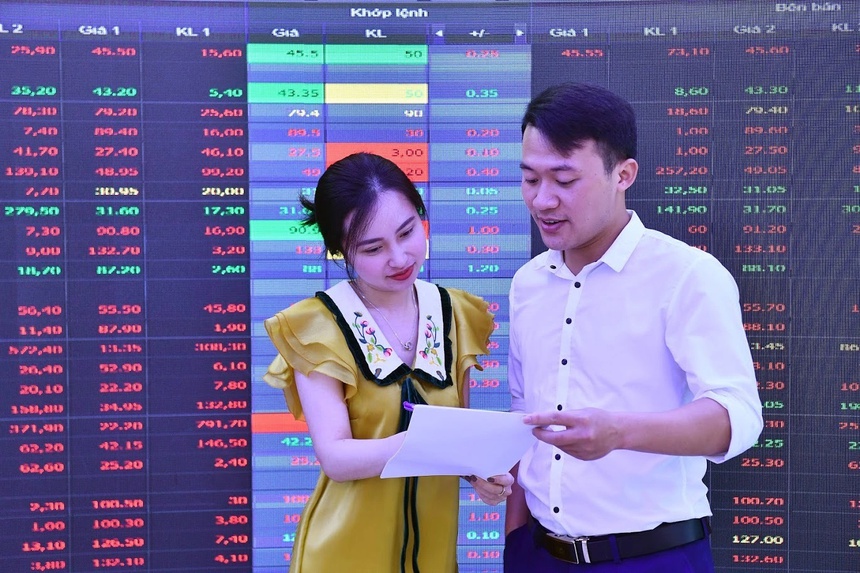 Tai khoan chung khoan, tu van dau tu chung khoan, thu nhap cua moi gioi anh 1