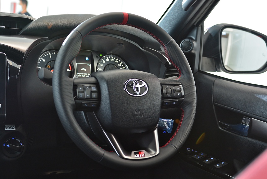 Toyota Hilux GR-Sport 2021 ra mat tai Thai Lan anh 11
