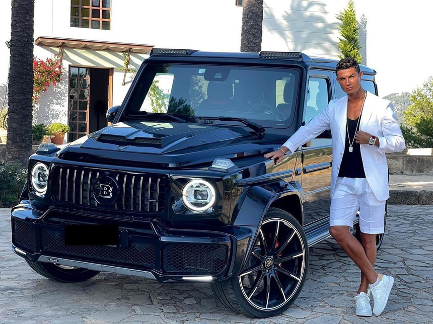 Ronaldo co the mua sieu xe gi voi muc luong tai MU? anh 1