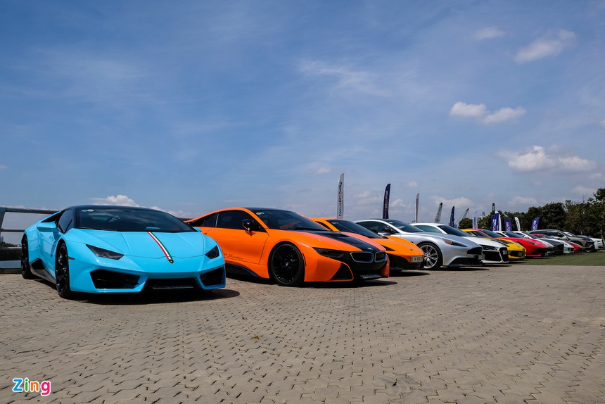 Dich vu bao duong sieu xe tap nap hau gian cach anh 4