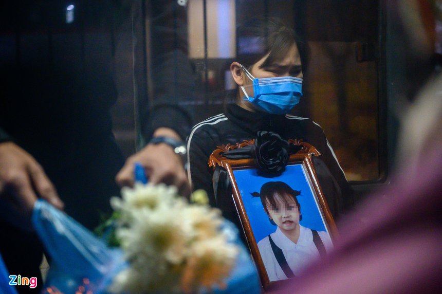 Hỏa táng thi thể bé gái 3 tuổi ảnh 7 Hoa tang thi the be gai 3 tuoi anh 7