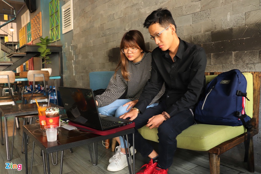 gioi tre di ca phe lam viec anh 1