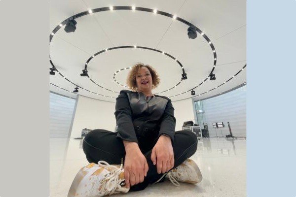 Pho chu tich Apple de lo thong tin ra mat iPhone 13, iPhone 13, Apple anh 2