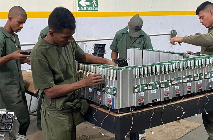 Khai thac Bitcoin, Bitcoin, Dao Bitcoin anh 3