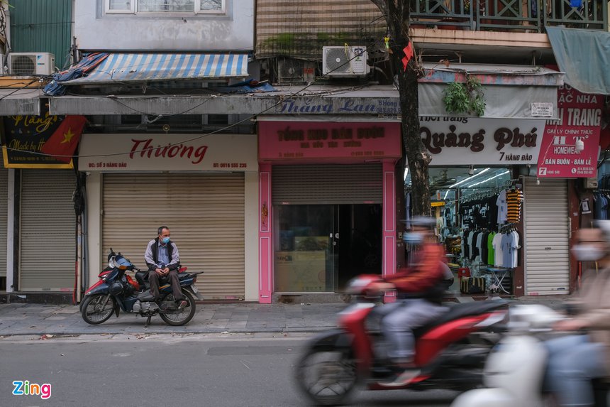 Dong cua hang vi dich benh anh 4