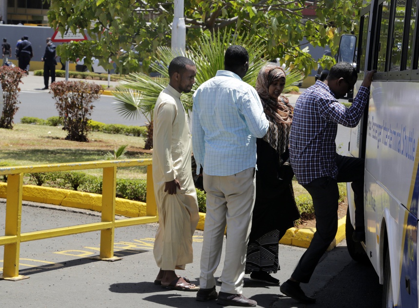 Co truong may bay roi o Ethiopia bao truc trac ky thuat, xin quay dau hinh anh 9