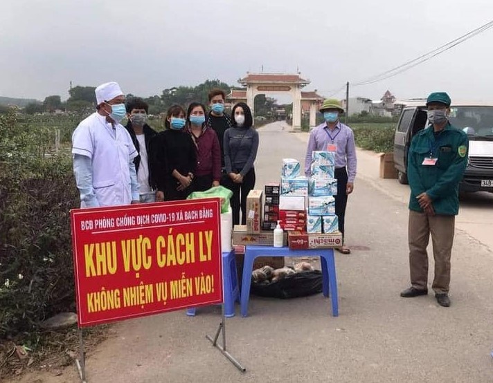 tre 4 tuoi cach ly tap trung anh 8