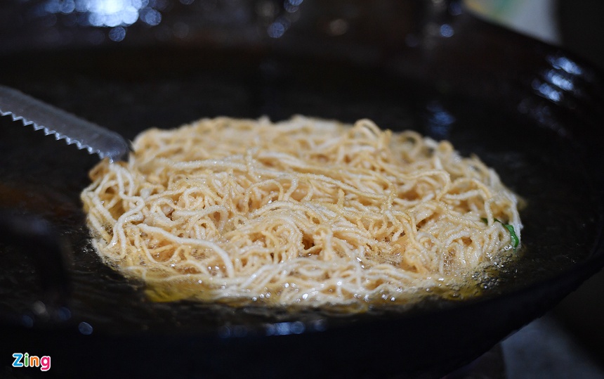 Hu tieu pizza mien Tay dat hang anh 2