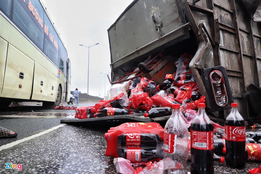 4 xe tong lien hoan cau Thanh Tri anh 3