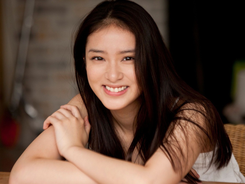 nhan sac emi takei anh 4