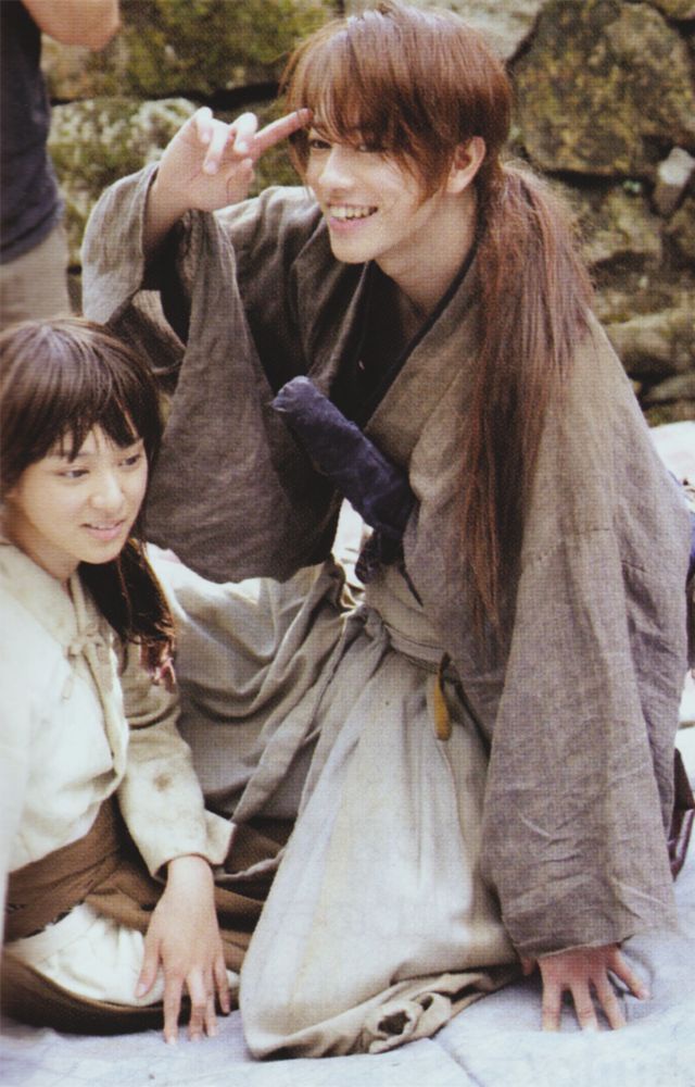 nhan sac emi takei anh 17