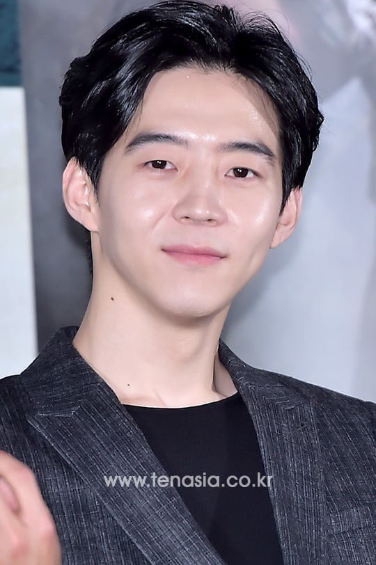 Park Yoo Hwan bi bat anh 1