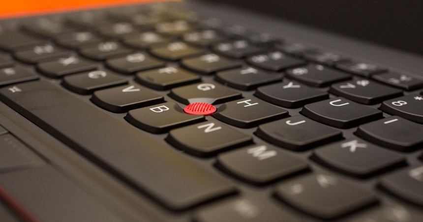 phu huynh mua laptop cu cho con hoc truc tuyen anh 3