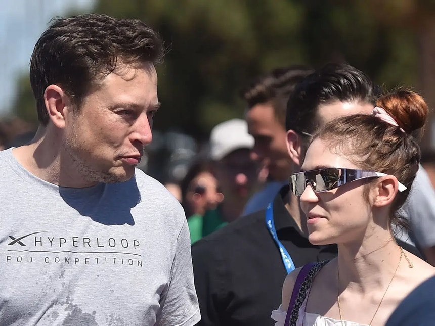 Elon Musk va ban gai anh 2