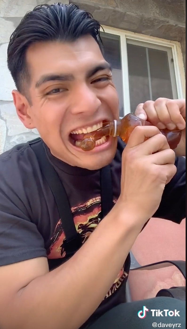 trao luu mat ong dong lanh nguy hiem tren tiktok anh 2