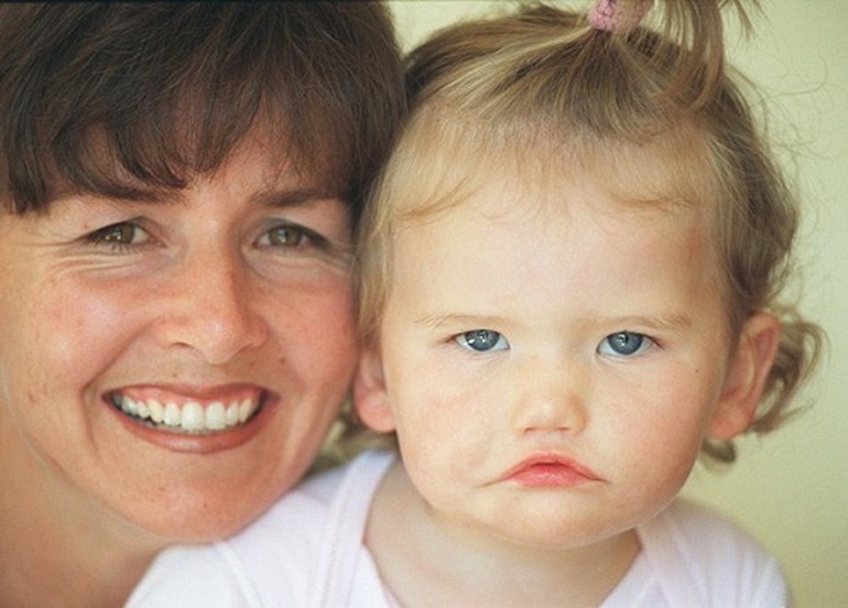 Co gai co khuon mat 'khong the cuoi' anh 1