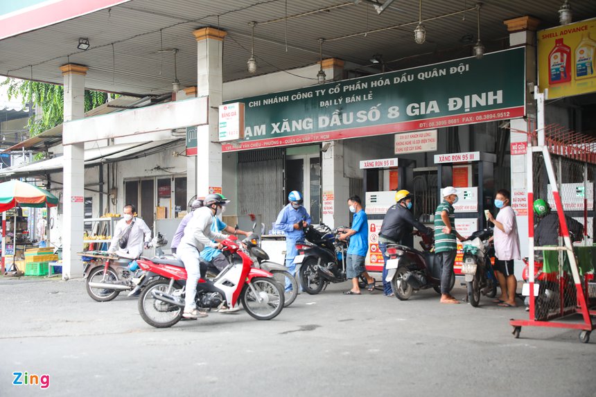 cua hang xang dau tphcm het xang anh 7