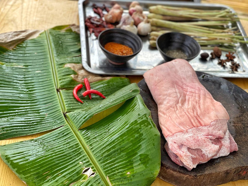 Cách làm heo quay cuộn da giòn thơm ngon