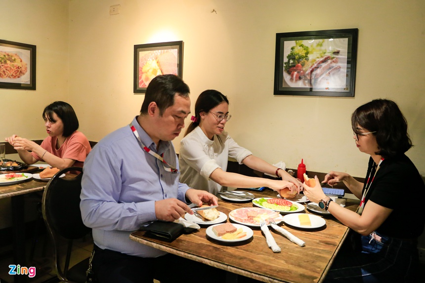 banh mi lau doi o Ha Noi anh 11