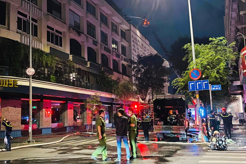 chay nha trung tam TP.HCM anh 2