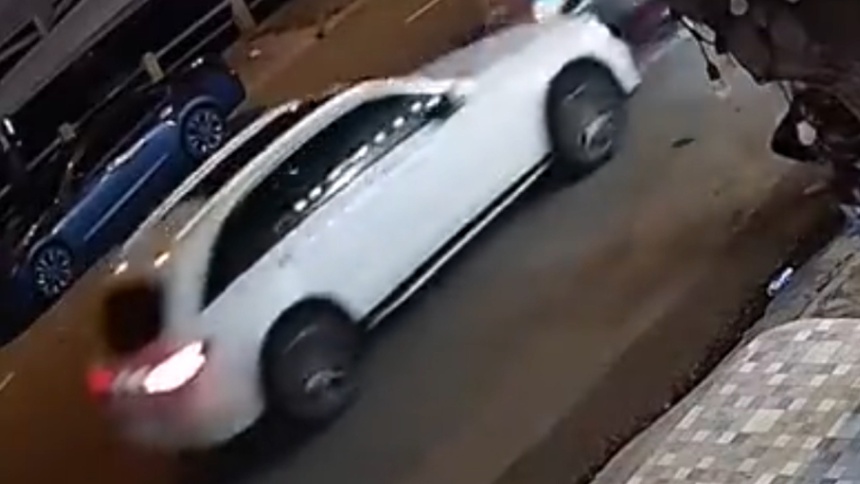 xu ly nhom hanh hung tai xe Mercedes anh 2