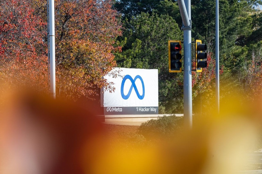 Apple bat tay Facebook anh 2