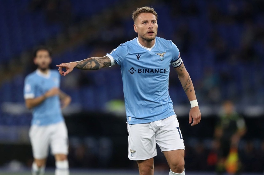 Hang cong nghe tai tro ao dau bong da anh 3